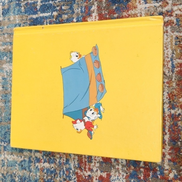 Walt Disney What's Outside, Outdoor Fun Hardback Book 1985 - Picture 2 of 8